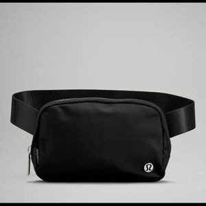 NWT Lululemon Everywhere Belt Bag Black BLK